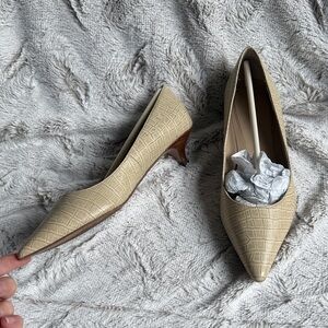 Ellen Tracy Beige Croc-Embossed Heels